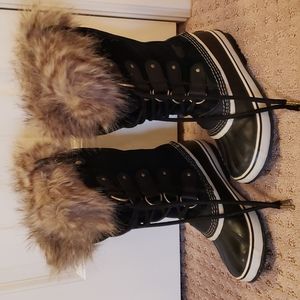 Sorel Joan of Arctic Black Boots Size 8.5